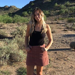 Meet your Posher, Arielle